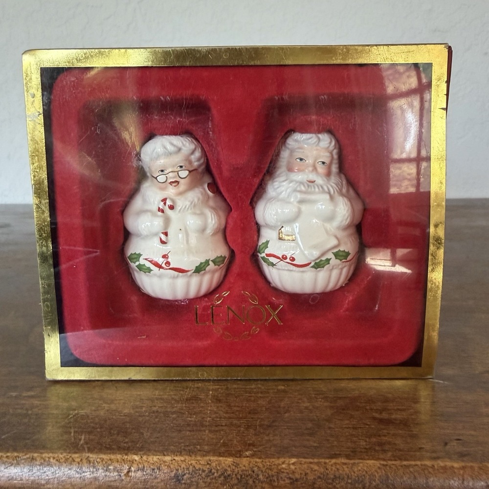 Vintage Lenox Mr & Mrs Santa Claus Salt & Pepper Shakers 2.5" In Box Holiday
